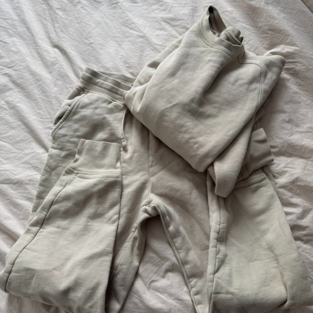Girlfriend Collective Cream Sweatshirt